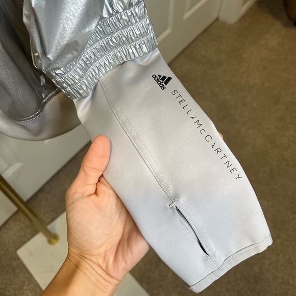 Stella McCartney x Adidas Metallic Zip front running bomber jacket - Picture 5 of 15